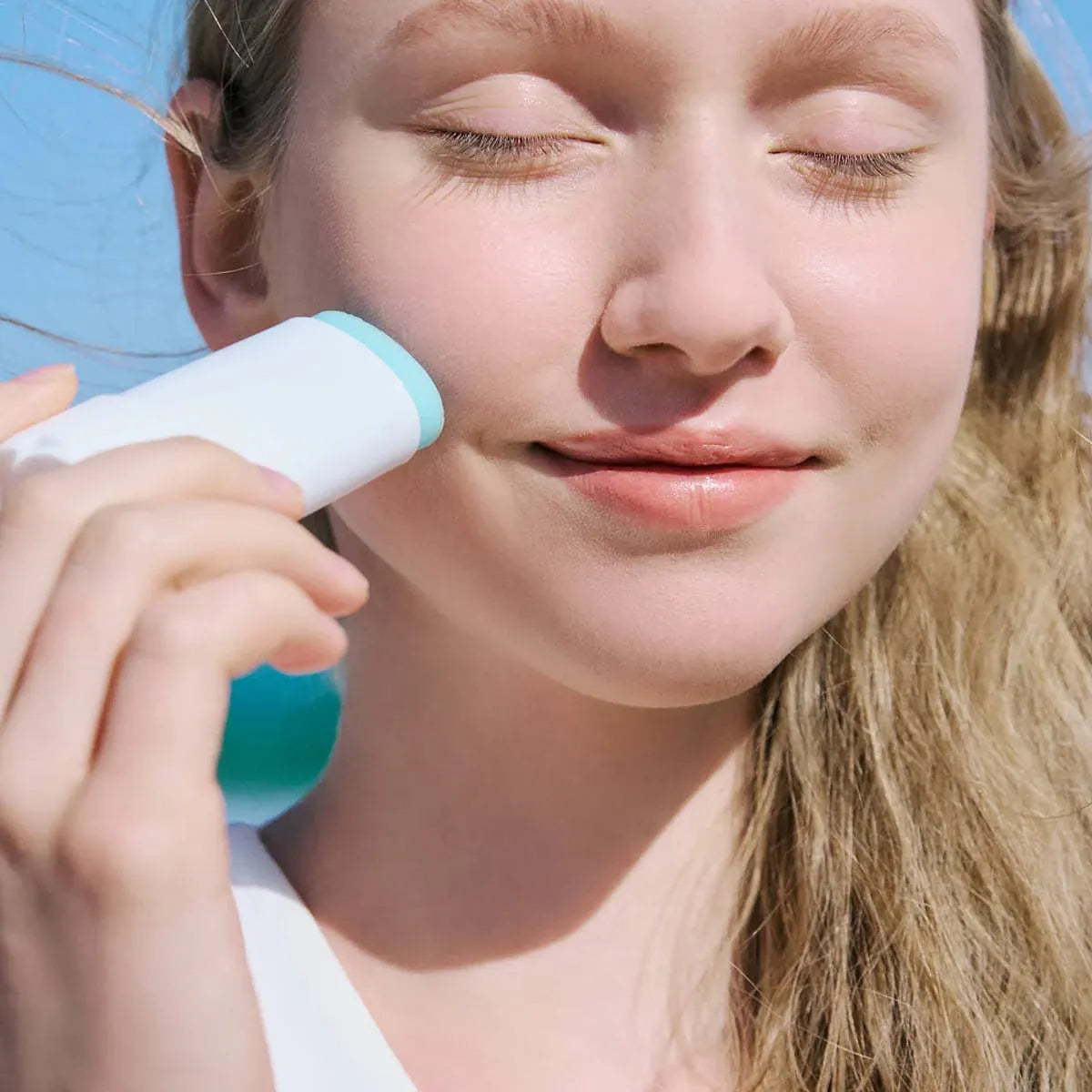 Skin1004 Madagascar Centella Hyalu-Cica Silky-Fit Sun Stick SPF50+ - 20gm